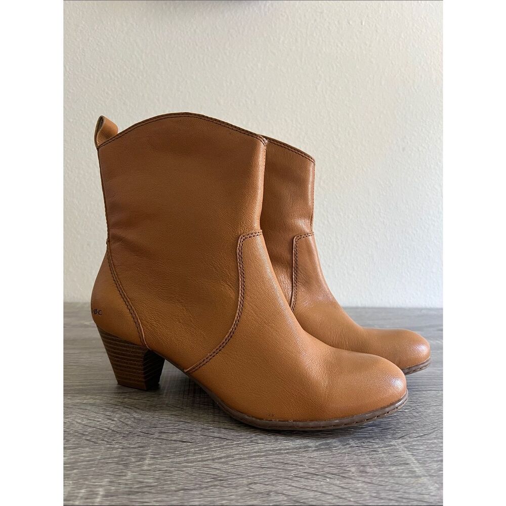Boc Women's Western Tan Leather Ankle Pull Up 2" Heel Booties Boot 7.5